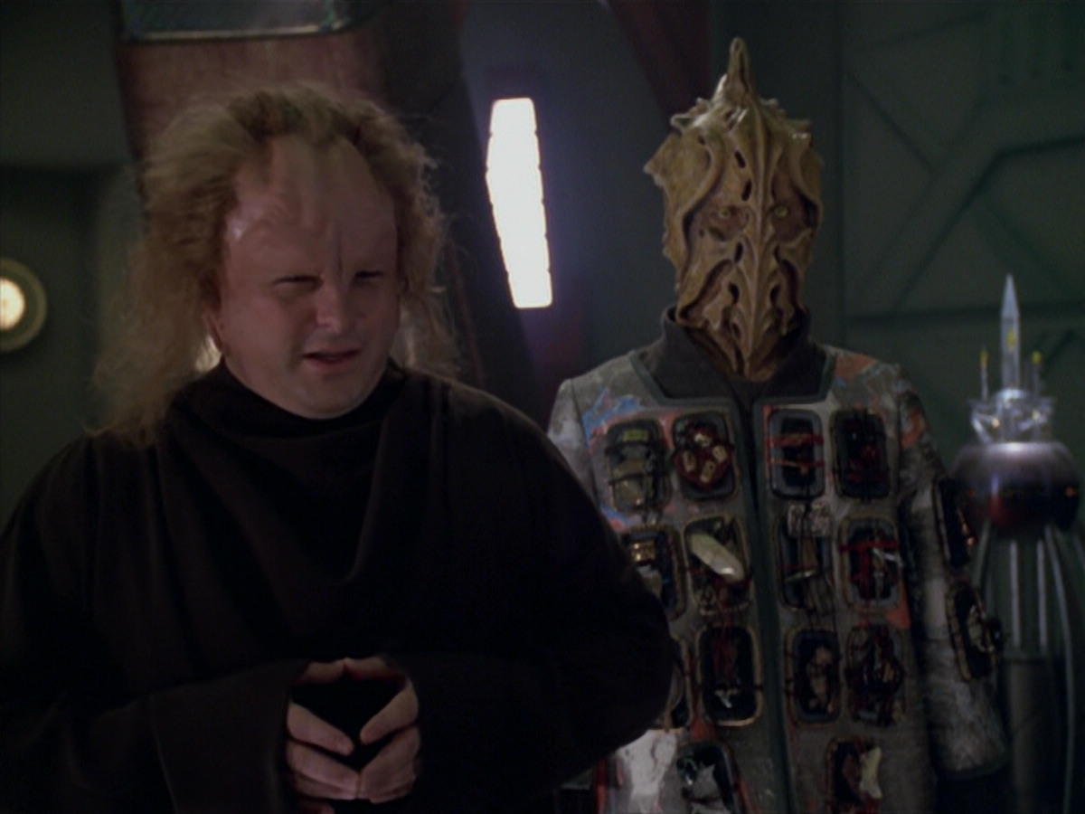 extant_StarTrek_VOY_5x20-ThinkTank_01432.jpg