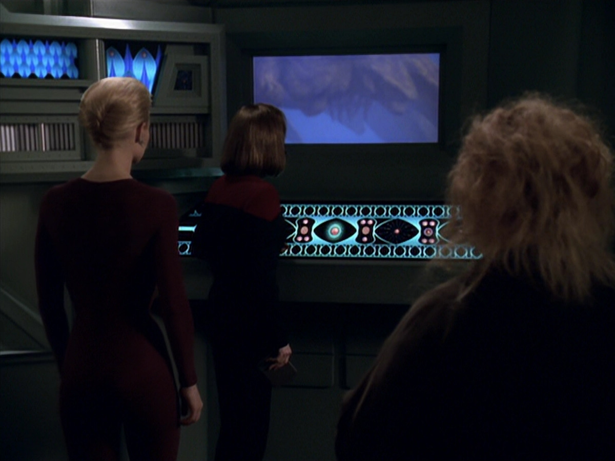 extant_StarTrek_VOY_5x20-ThinkTank_01484.jpg