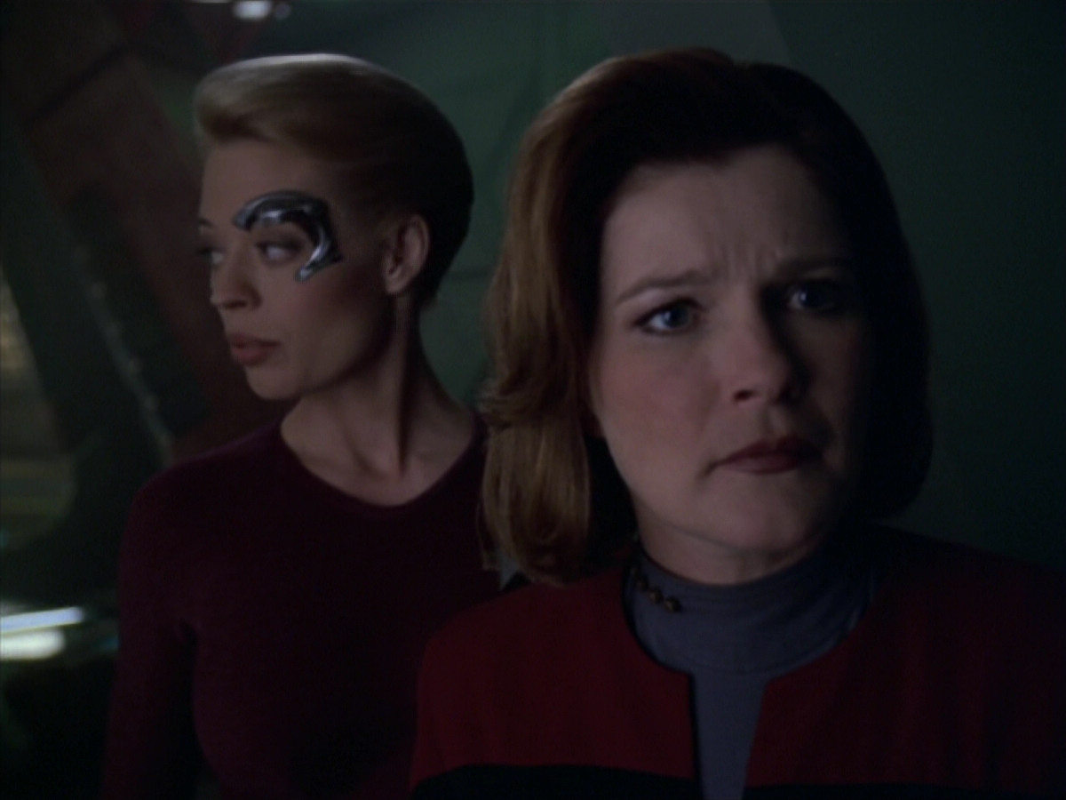 extant_StarTrek_VOY_5x20-ThinkTank_01488.jpg