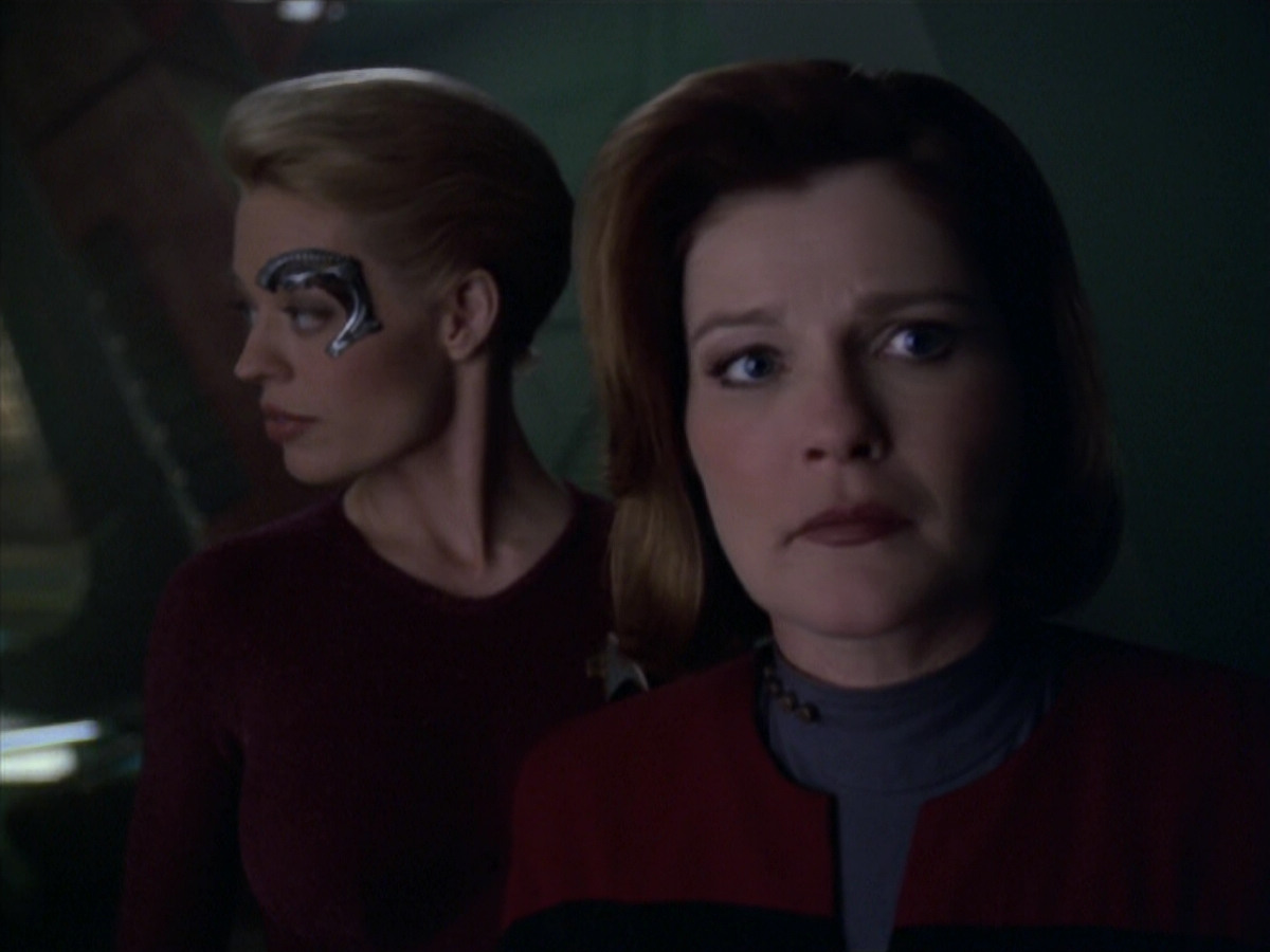 extant_StarTrek_VOY_5x20-ThinkTank_01489.jpg