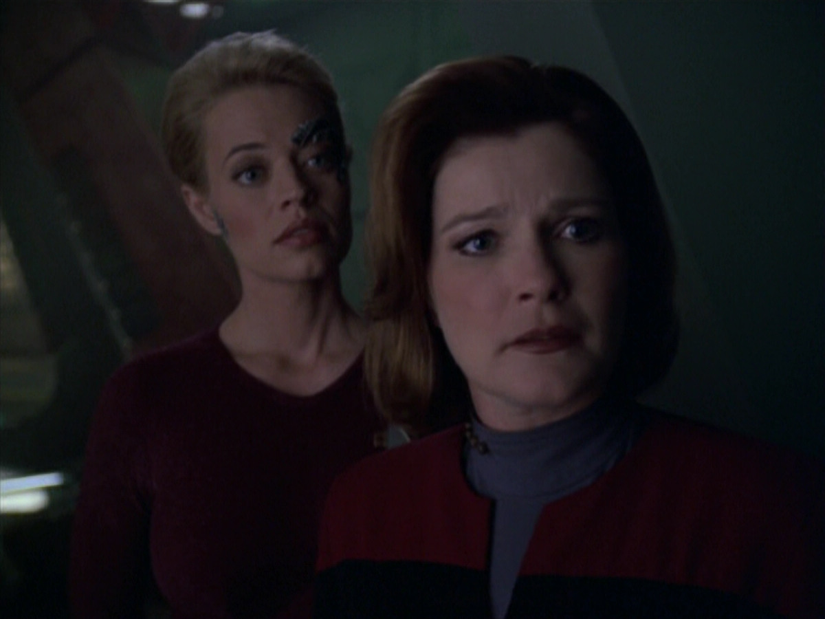 extant_StarTrek_VOY_5x20-ThinkTank_01497.jpg