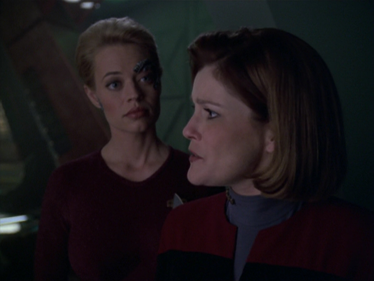 extant_StarTrek_VOY_5x20-ThinkTank_01499.jpg