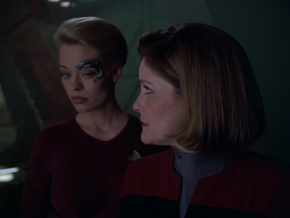 extant_StarTrek_VOY_5x20-ThinkTank_01510.jpg