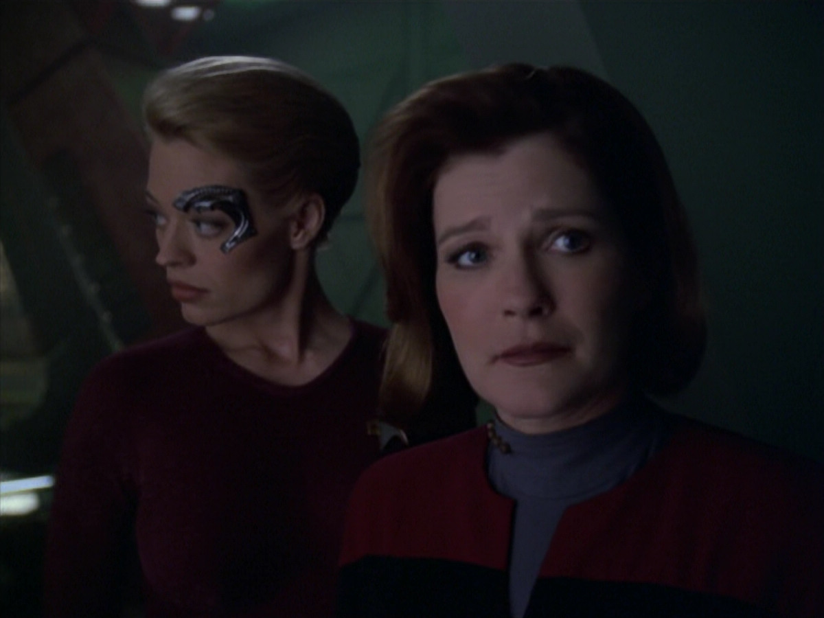 extant_StarTrek_VOY_5x20-ThinkTank_01513.jpg