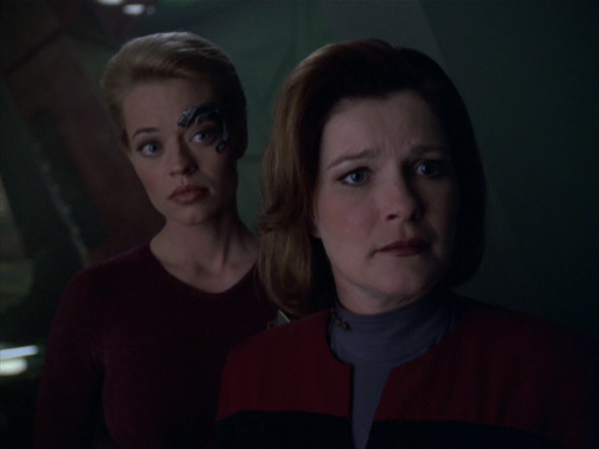 extant_StarTrek_VOY_5x20-ThinkTank_01517.jpg