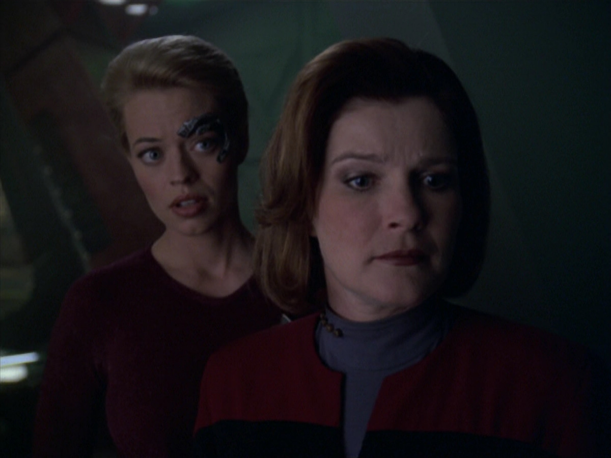 extant_StarTrek_VOY_5x20-ThinkTank_01520.jpg