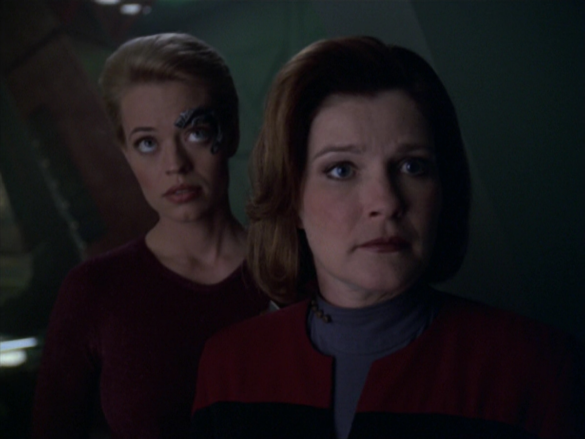 extant_StarTrek_VOY_5x20-ThinkTank_01521.jpg