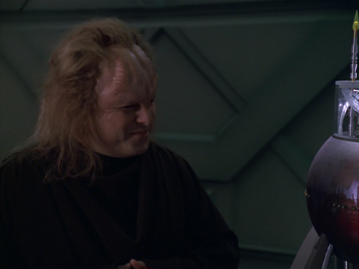 extant_StarTrek_VOY_5x20-ThinkTank_01566.jpg