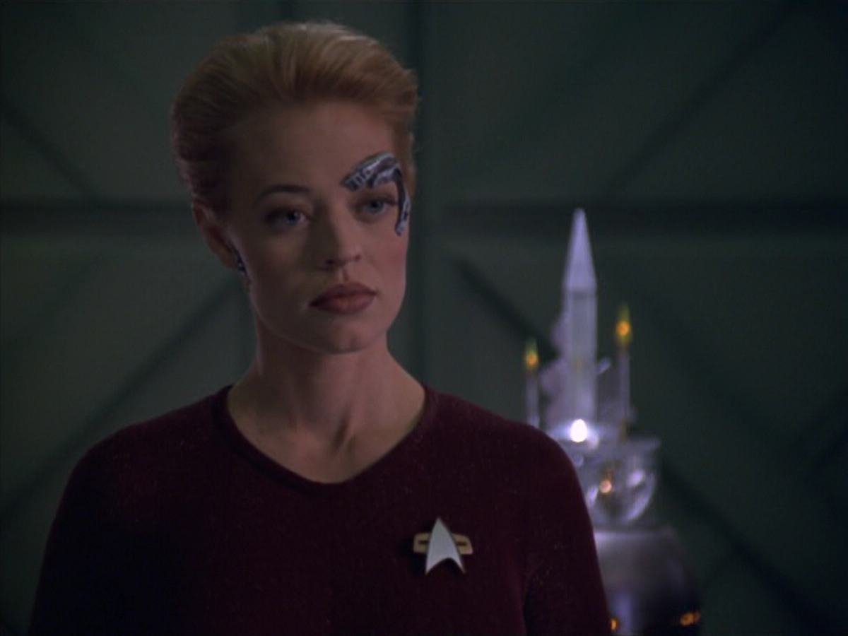 extant_StarTrek_VOY_5x20-ThinkTank_01604.jpg