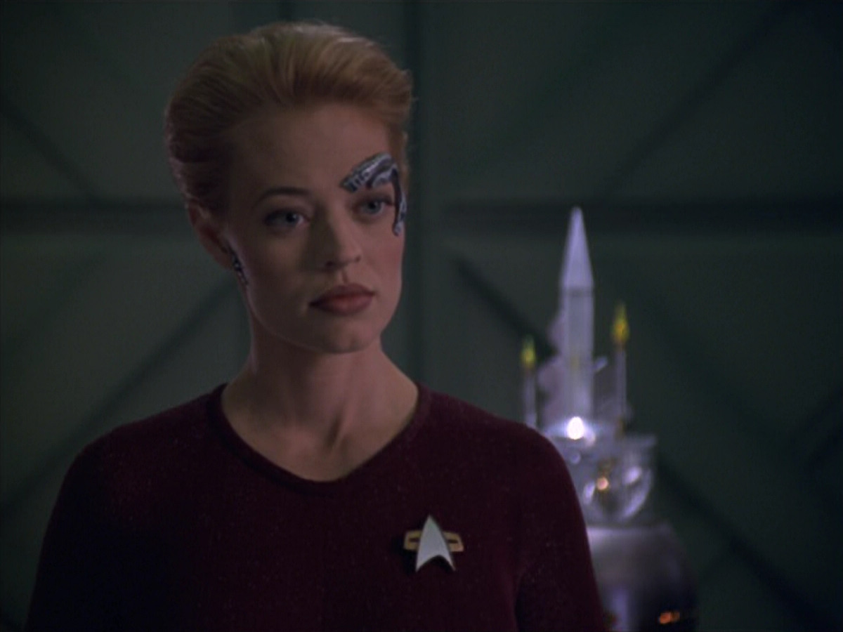 extant_StarTrek_VOY_5x20-ThinkTank_01605.jpg