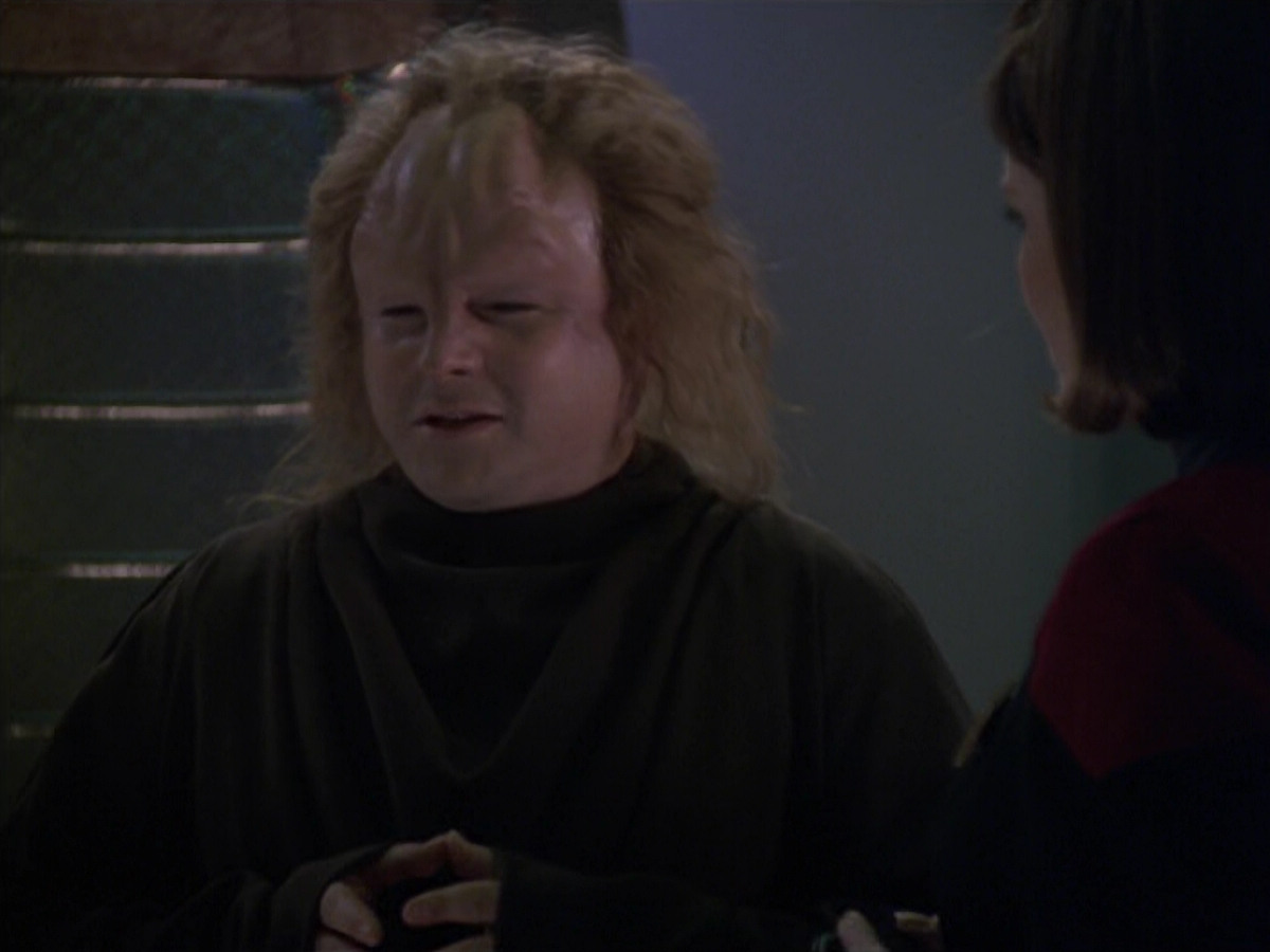 extant_StarTrek_VOY_5x20-ThinkTank_01609.jpg