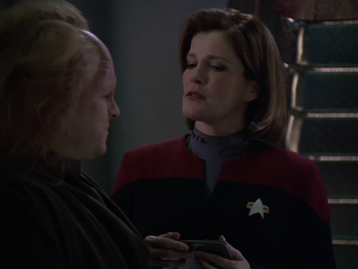 extant_StarTrek_VOY_5x20-ThinkTank_01614.jpg