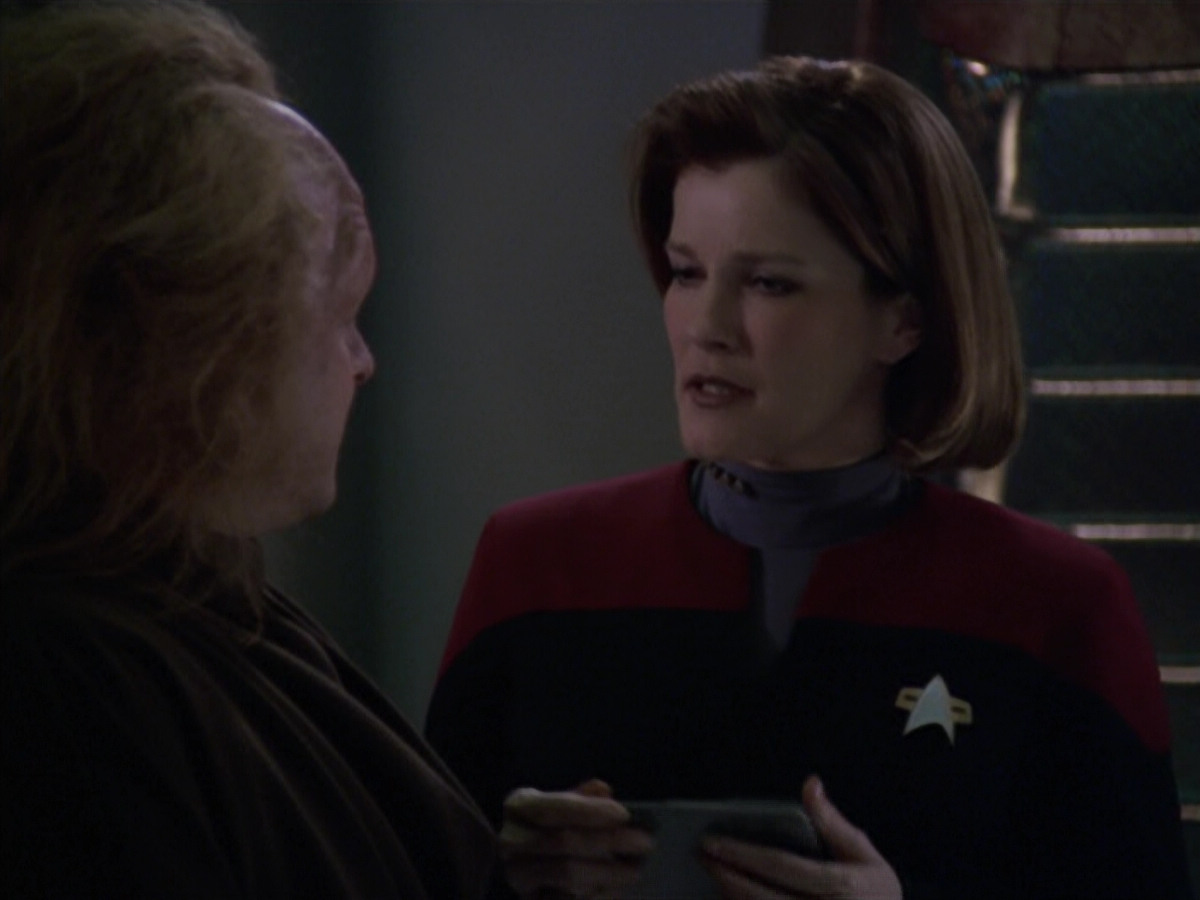 extant_StarTrek_VOY_5x20-ThinkTank_01615.jpg