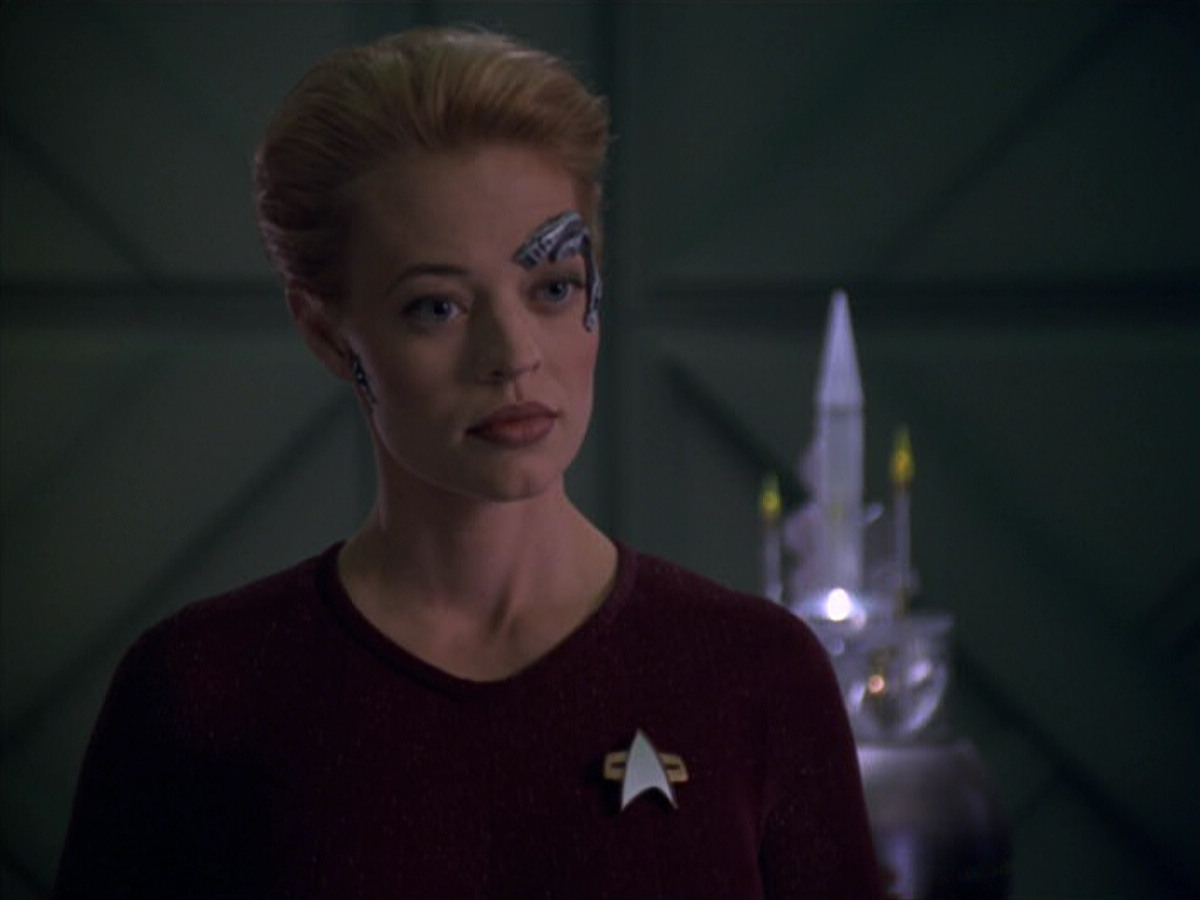 extant_StarTrek_VOY_5x20-ThinkTank_01634.jpg
