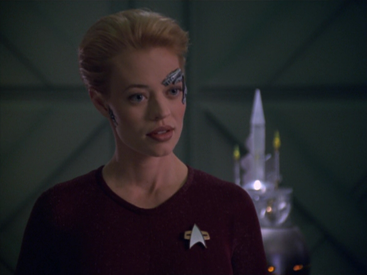 extant_StarTrek_VOY_5x20-ThinkTank_01642.jpg