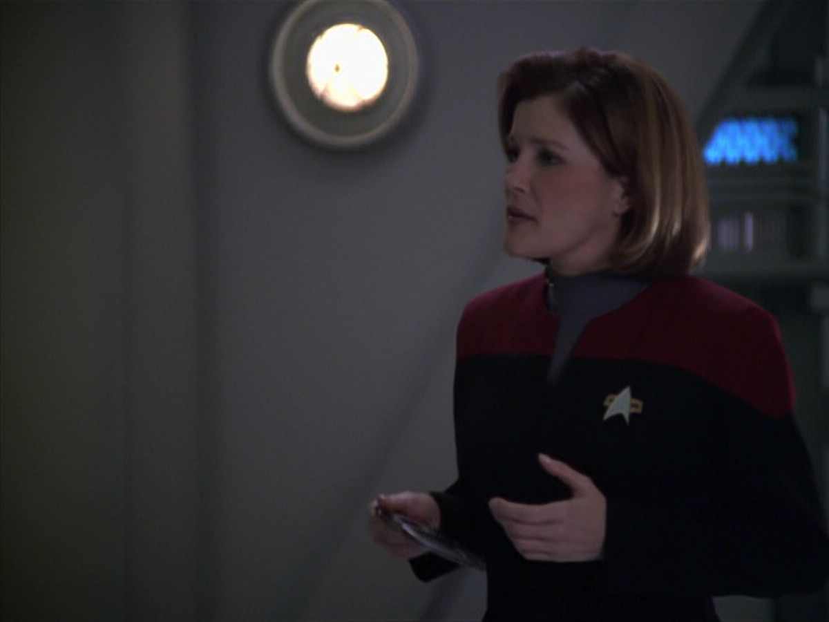 extant_StarTrek_VOY_5x20-ThinkTank_01661.jpg