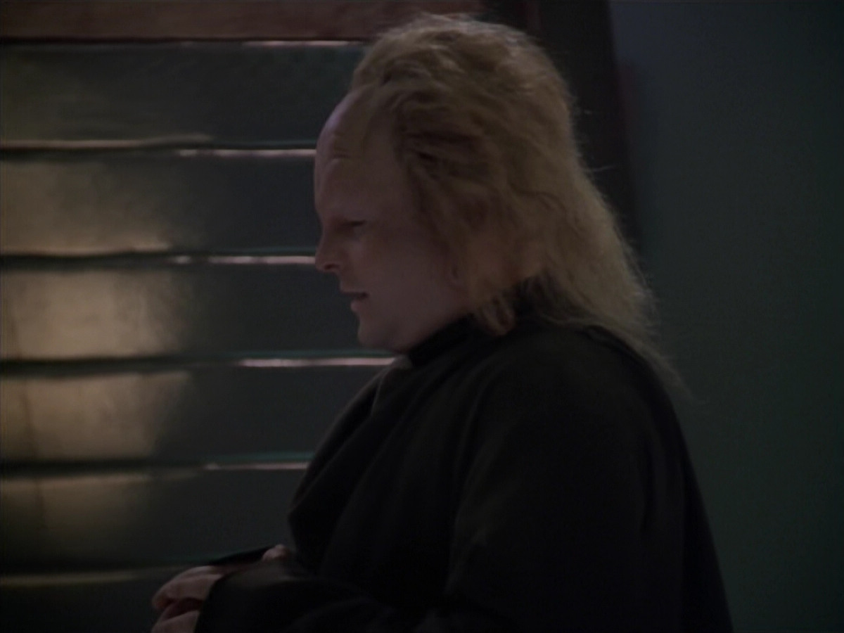 extant_StarTrek_VOY_5x20-ThinkTank_01669.jpg