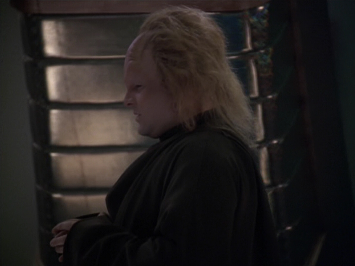 extant_StarTrek_VOY_5x20-ThinkTank_01670.jpg
