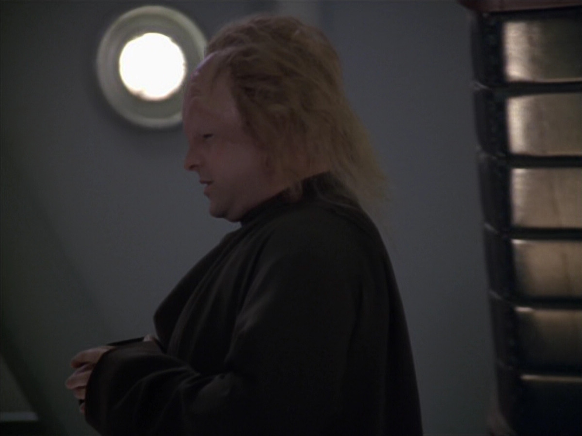 extant_StarTrek_VOY_5x20-ThinkTank_01673.jpg