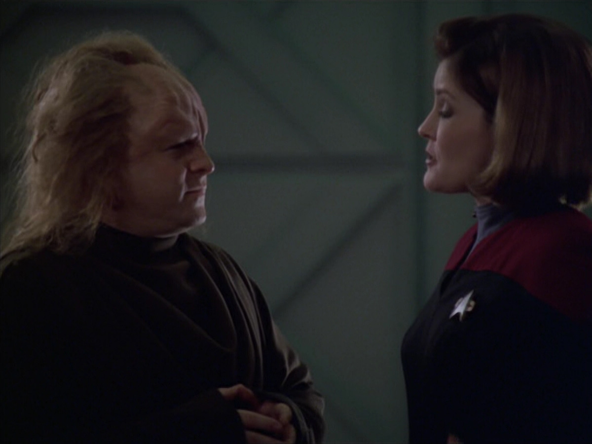 extant_StarTrek_VOY_5x20-ThinkTank_01776.jpg