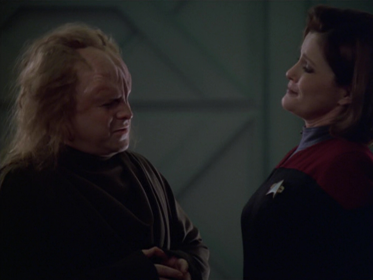 extant_StarTrek_VOY_5x20-ThinkTank_01779.jpg