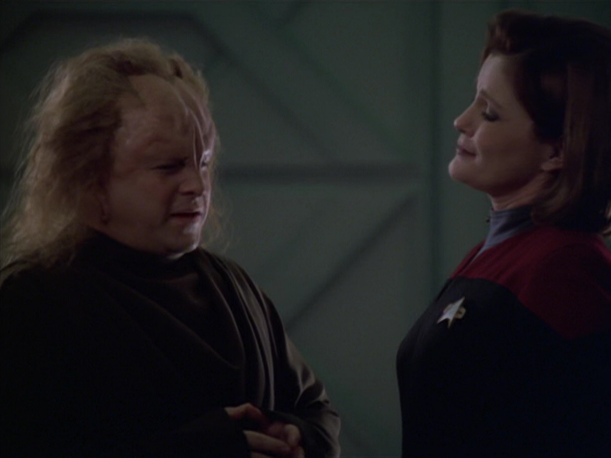 extant_StarTrek_VOY_5x20-ThinkTank_01780.jpg