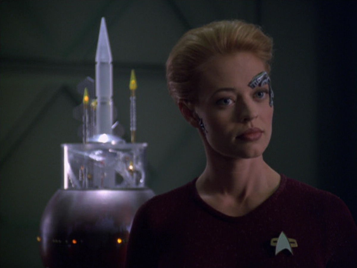 extant_StarTrek_VOY_5x20-ThinkTank_01786.jpg