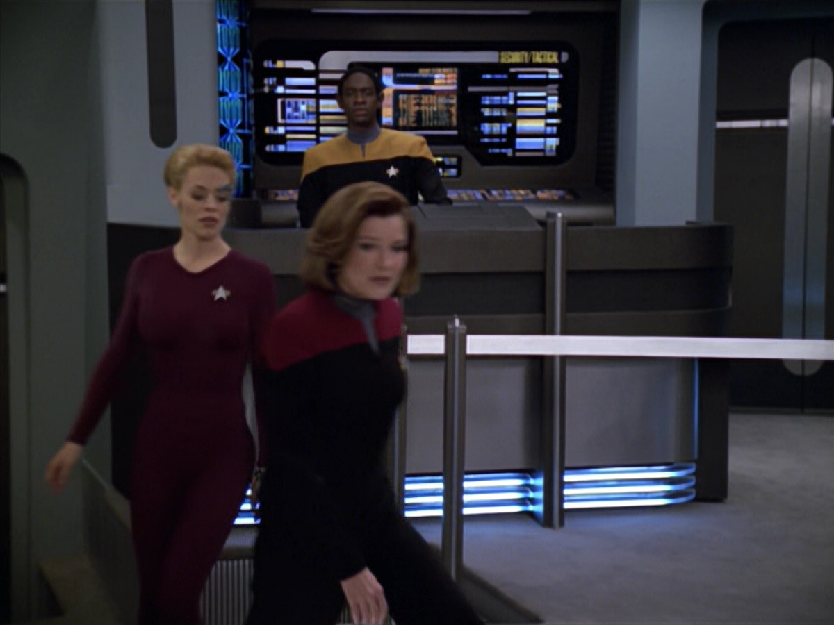extant_StarTrek_VOY_5x20-ThinkTank_01829.jpg