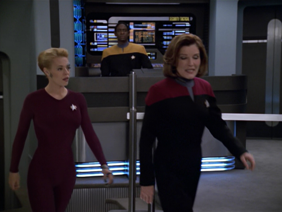 extant_StarTrek_VOY_5x20-ThinkTank_01830.jpg