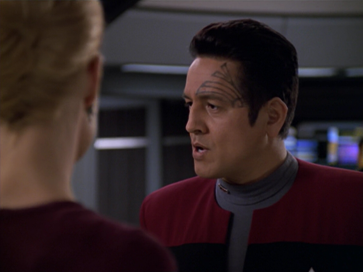 extant_StarTrek_VOY_5x20-ThinkTank_01839.jpg