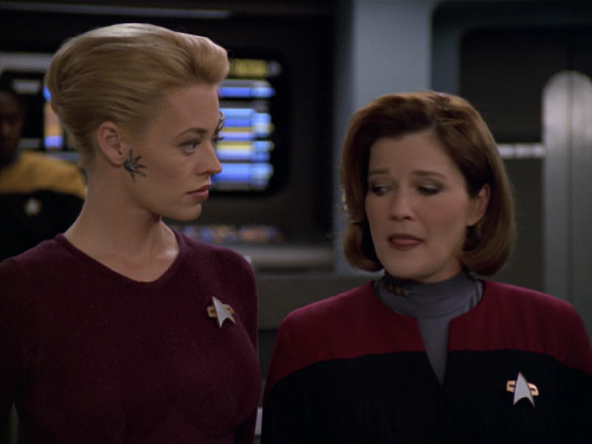 extant_StarTrek_VOY_5x20-ThinkTank_01851.jpg