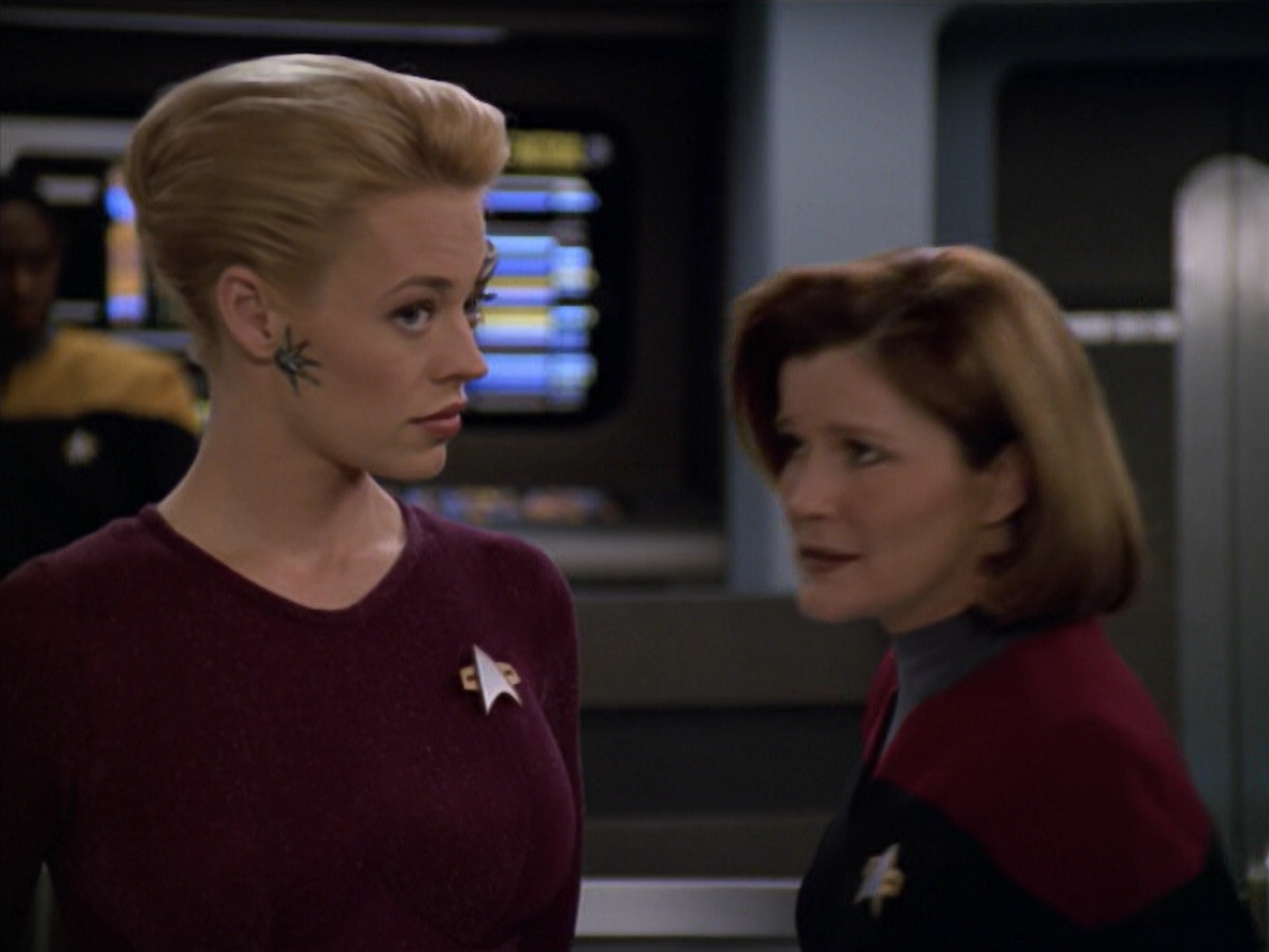 extant_StarTrek_VOY_5x20-ThinkTank_01857.jpg