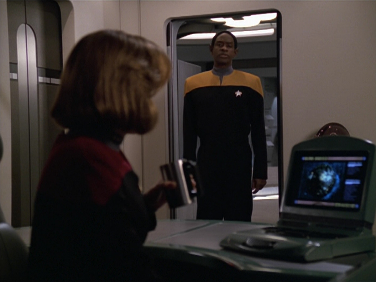 extant_StarTrek_VOY_5x20-ThinkTank_01883.jpg