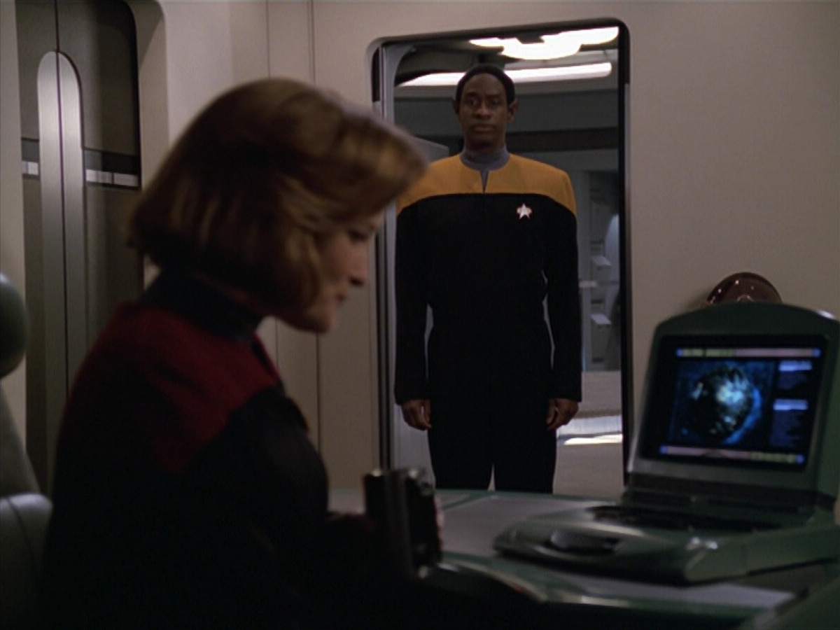 extant_StarTrek_VOY_5x20-ThinkTank_01888.jpg