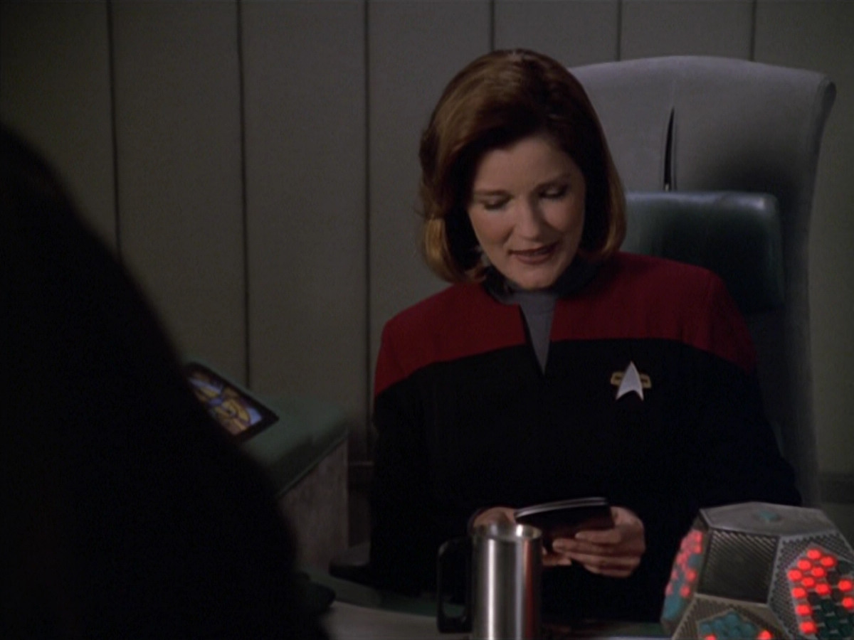 extant_StarTrek_VOY_5x20-ThinkTank_01933.jpg