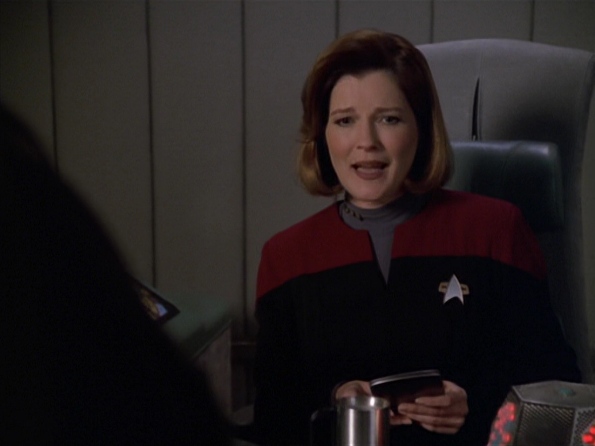 extant_StarTrek_VOY_5x20-ThinkTank_01936.jpg