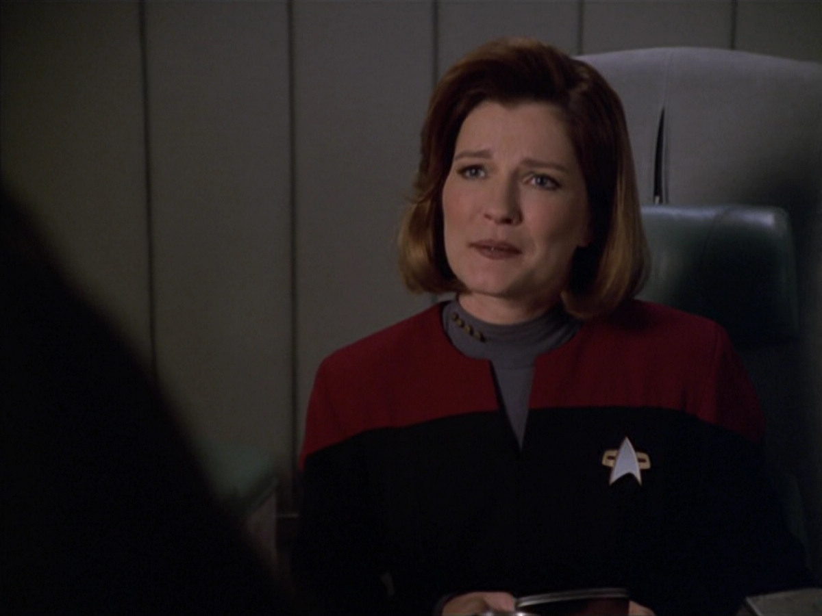 extant_StarTrek_VOY_5x20-ThinkTank_01940.jpg