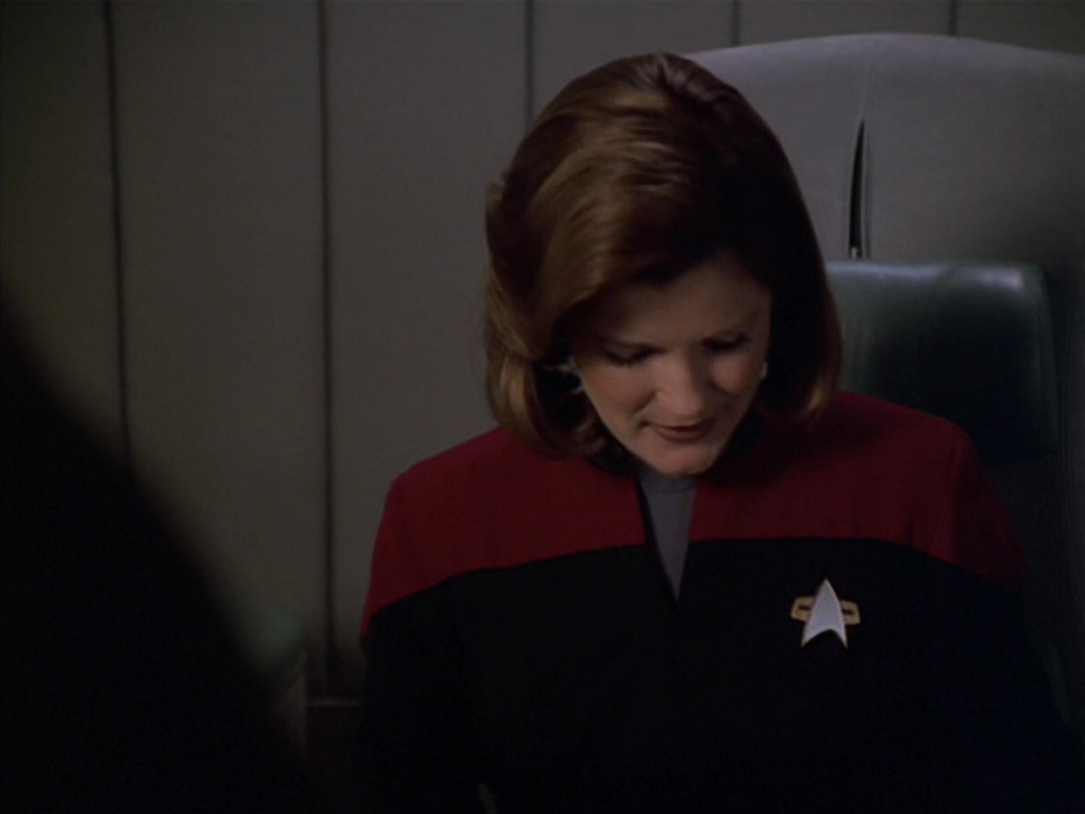 extant_StarTrek_VOY_5x20-ThinkTank_01943.jpg