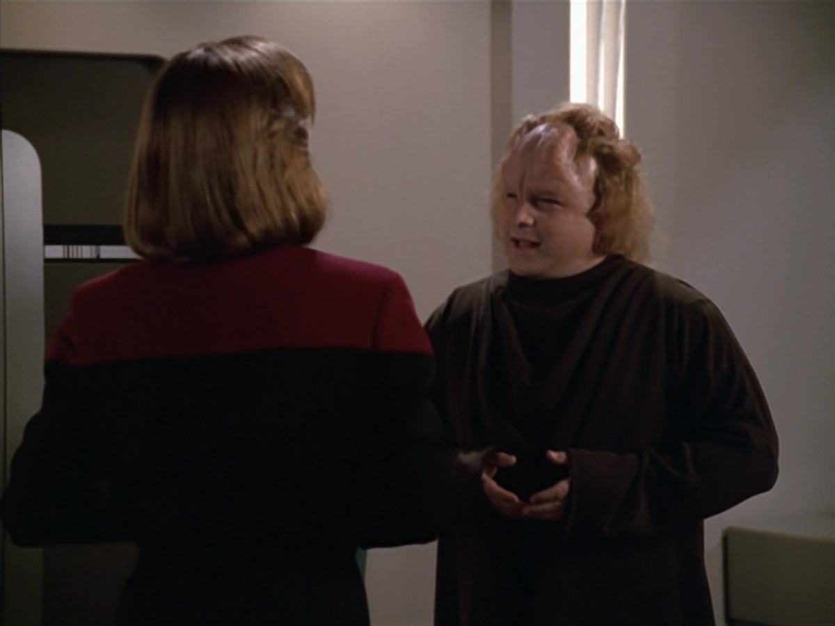 extant_StarTrek_VOY_5x20-ThinkTank_01973.jpg