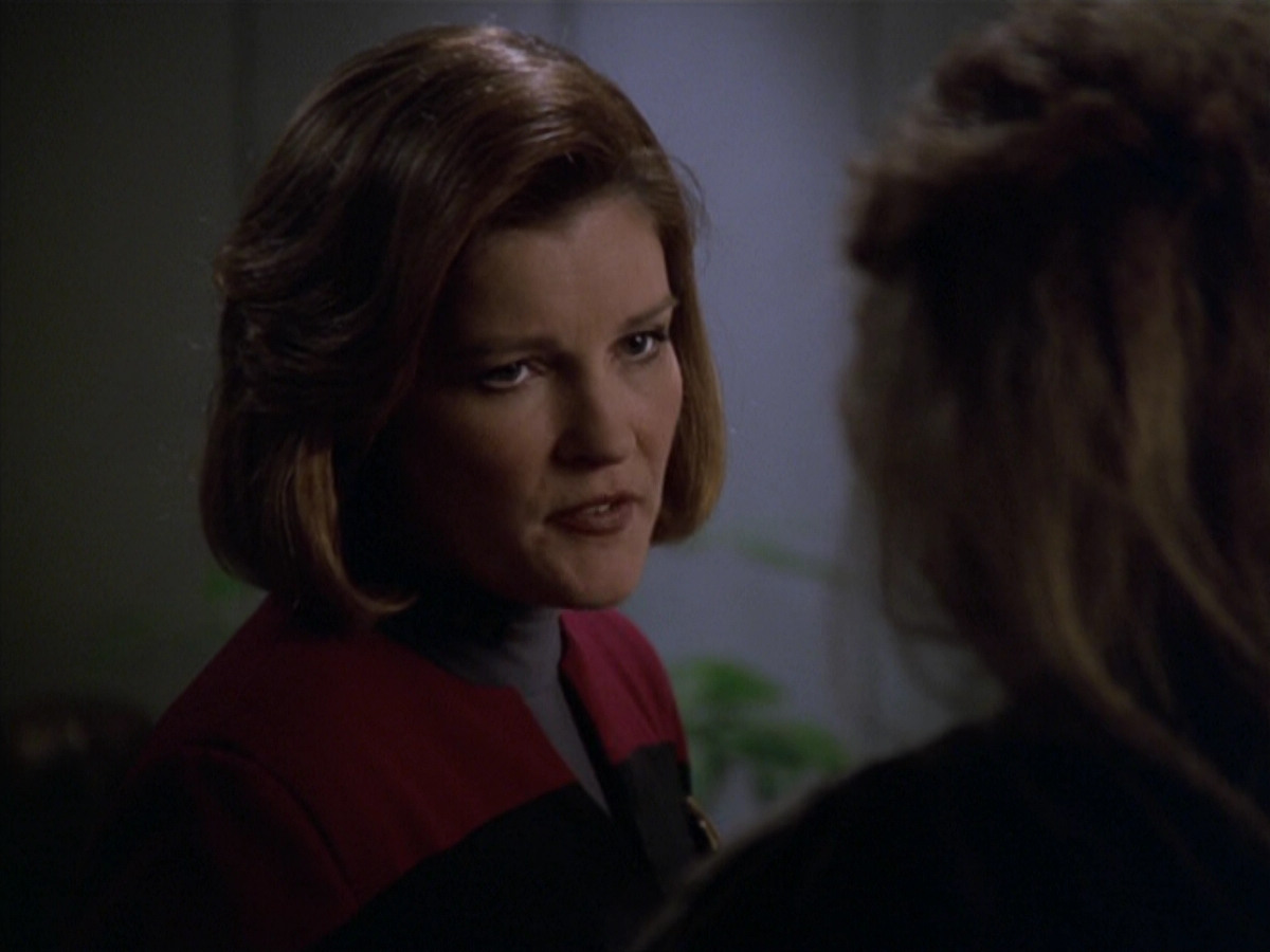 extant_StarTrek_VOY_5x20-ThinkTank_01977.jpg