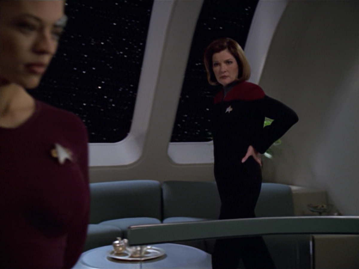 extant_StarTrek_VOY_5x20-ThinkTank_02003.jpg