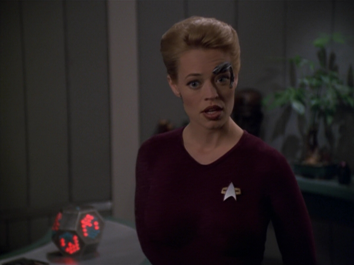 extant_StarTrek_VOY_5x20-ThinkTank_02019.jpg