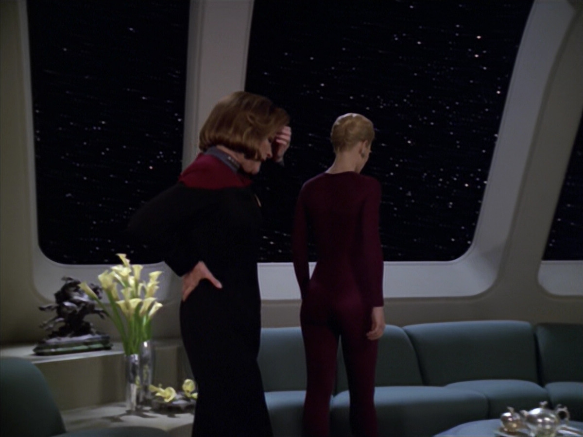 extant_StarTrek_VOY_5x20-ThinkTank_02050.jpg