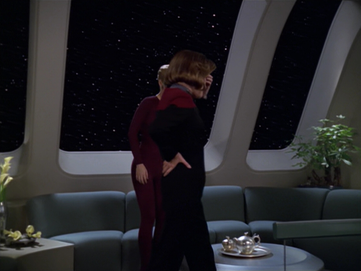 extant_StarTrek_VOY_5x20-ThinkTank_02052.jpg