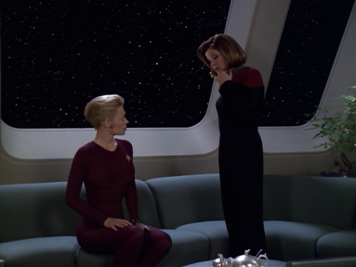 extant_StarTrek_VOY_5x20-ThinkTank_02062.jpg