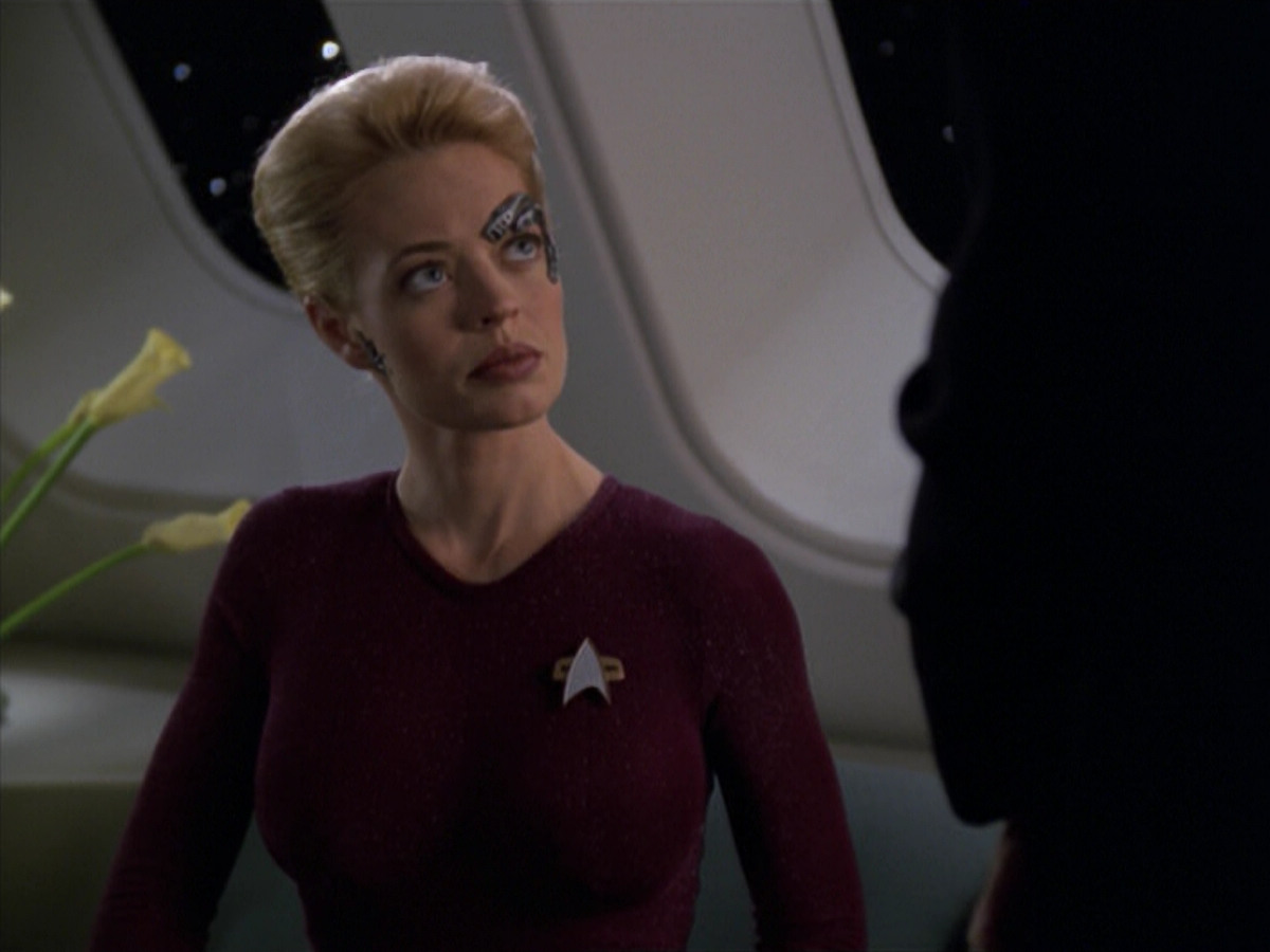 extant_StarTrek_VOY_5x20-ThinkTank_02085.jpg