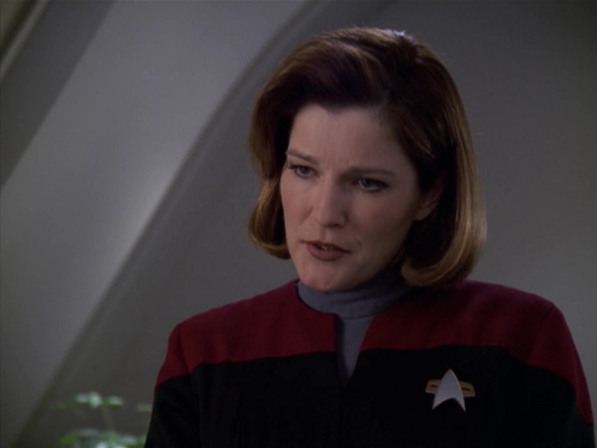 extant_StarTrek_VOY_5x20-ThinkTank_02089.jpg