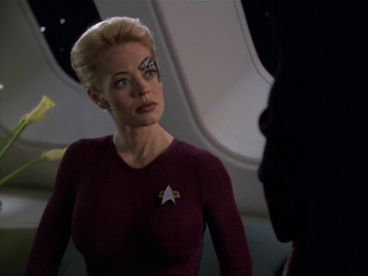 extant_StarTrek_VOY_5x20-ThinkTank_02094.jpg
