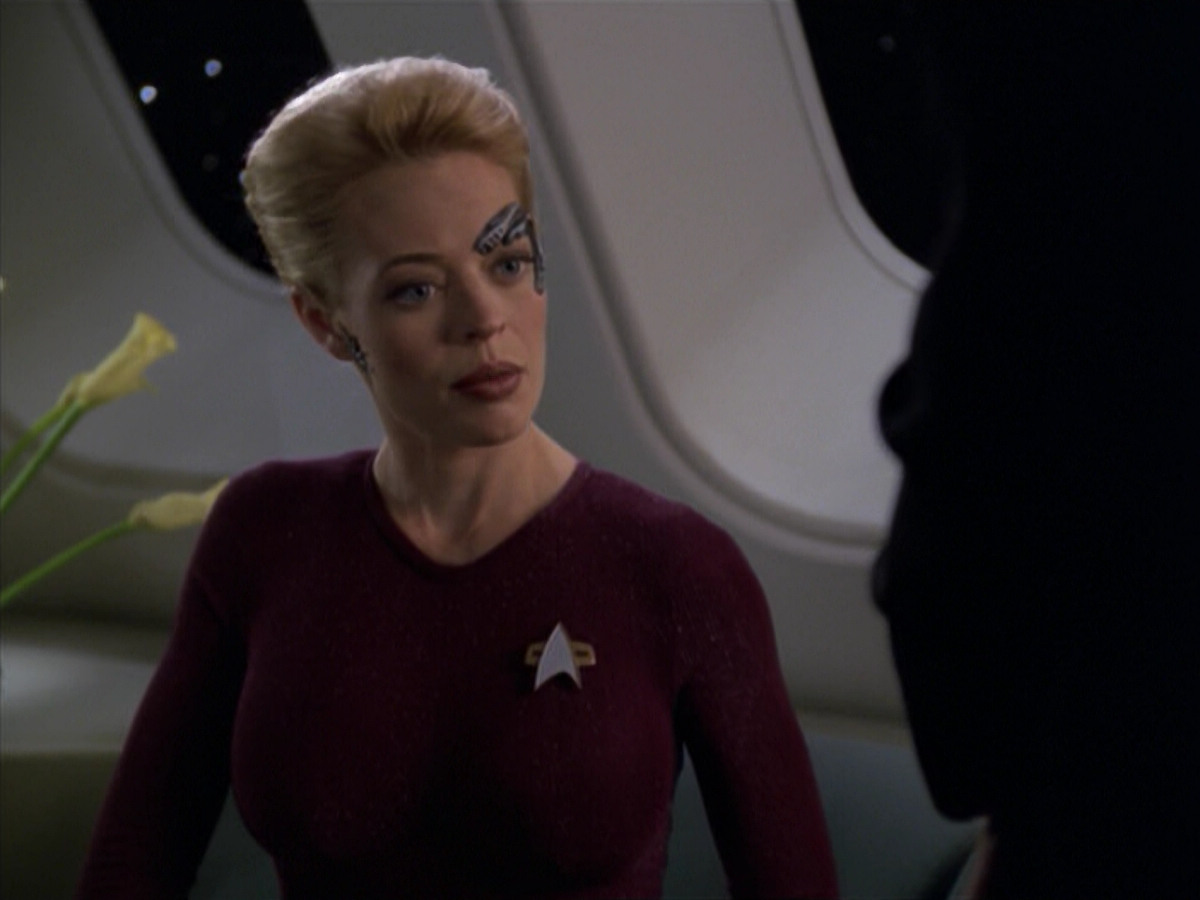 extant_StarTrek_VOY_5x20-ThinkTank_02097.jpg