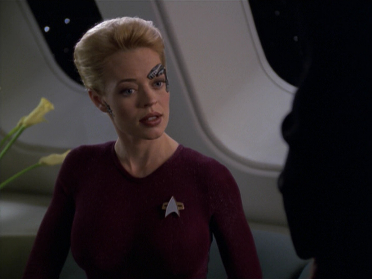 extant_StarTrek_VOY_5x20-ThinkTank_02098.jpg
